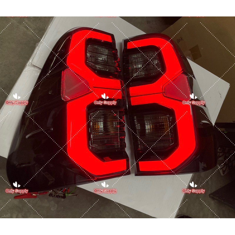 TOYOTA HILUX 20152023 TAIL LAMP LED LIGHT BAR SET (RUNNING