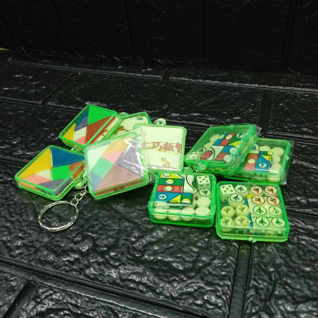 ⚡️SHOCKING SALE⚡️KEYCHAIN CHILDREN TOYS / KAPAL TERBANG CHESS / TANGRAM ...