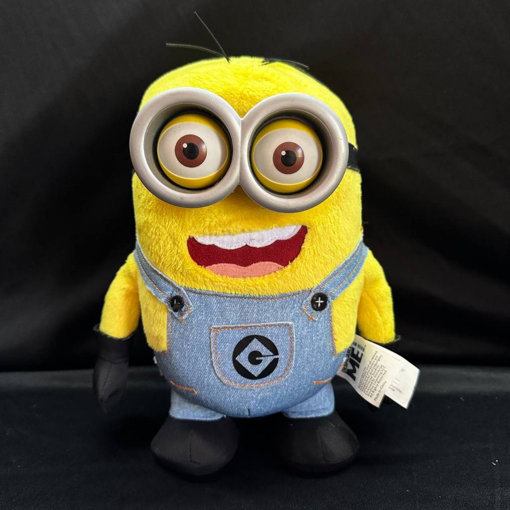 Thinkway Toys Despicable Me Deluxe Talking Pop Out Eye & Lighting Eyes ...