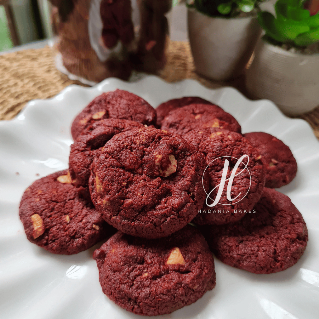 Hadania Bakes Red Velvet Cashew Premium cookies Biskut Raya | Shopee ...