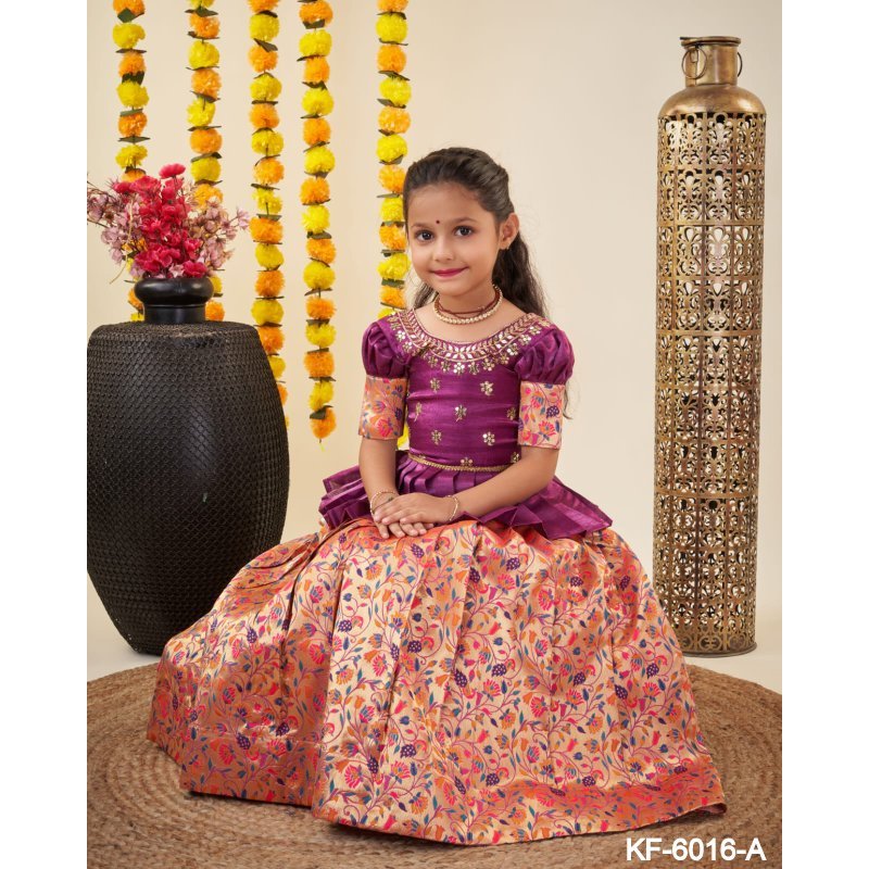 Beautiful Designer Pure Silk Zari Weaving Lahenga