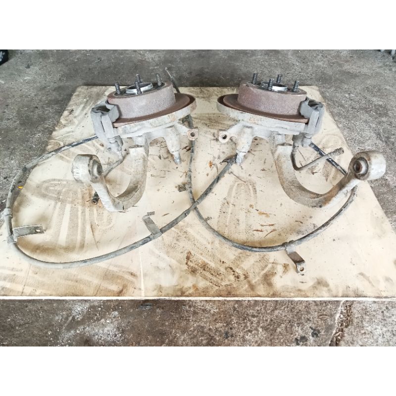 Rear brake knuckle hand brake complete set perdana v6 Nissan livina ...
