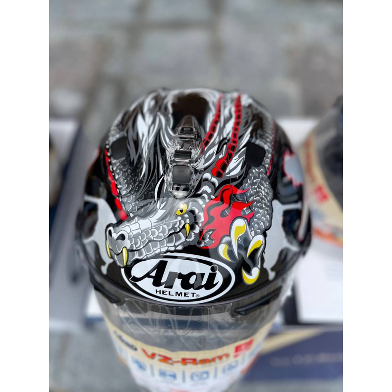 Arai helmet best sale dragon design