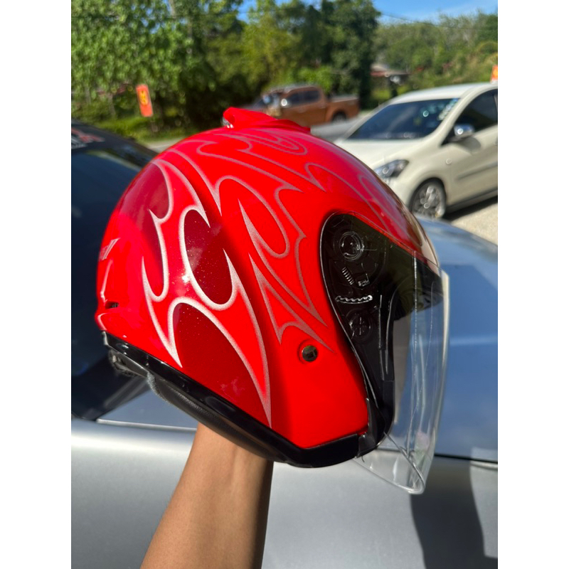 custom white motorcycle helmet GLOSS WITH CHROME TRIM – Destruction Osprey Fairview 55 Litre and is available in Color:Blue Sugar Denzel Ward