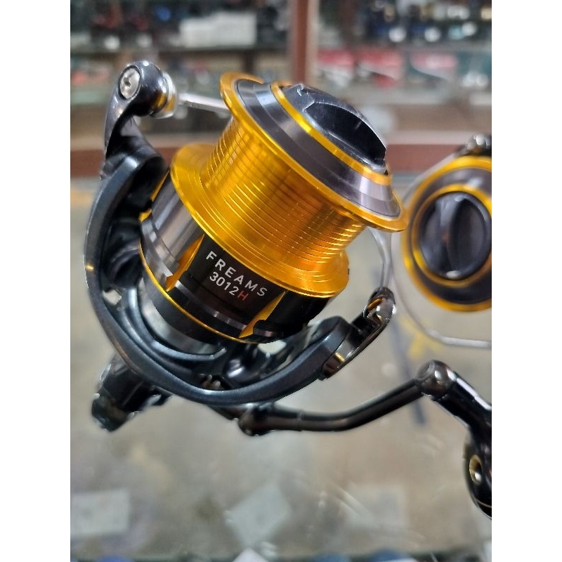 Daiwa 15 Freams 3012H Spinning Fishing Reel Saltwater | eBay