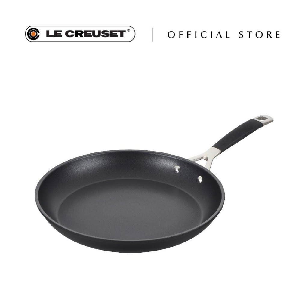 Le Creuset TNS Open Frying Pan 30 x 4.5cm with Silicone Handle Shopee