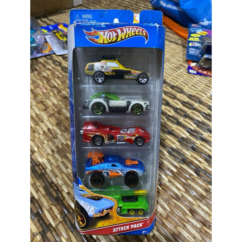Hot Wheels 5 / Gift Pack Attack Pack Enforcer, Piledriver, Power Rocket ...