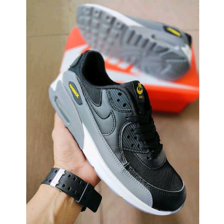 Ow air max clearance 90