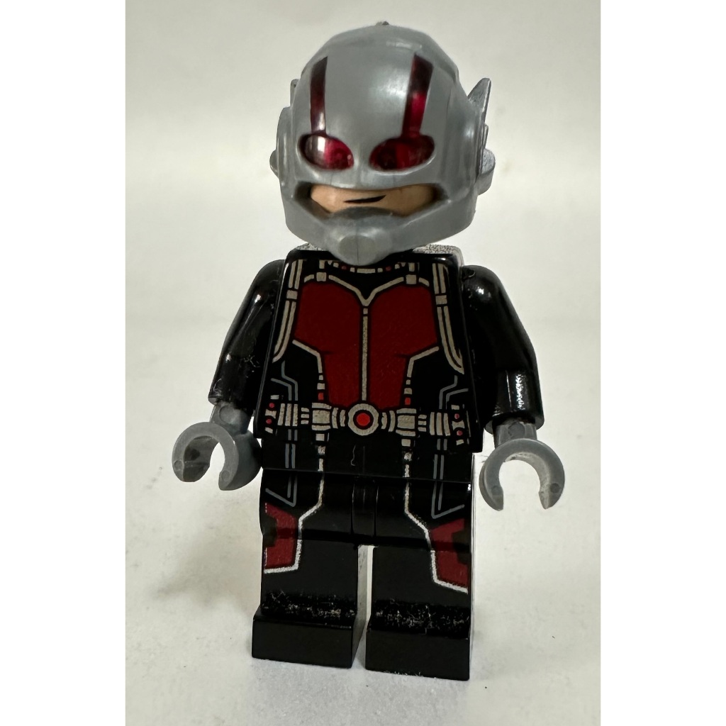 Captain Marvel - LEGO® Marvel™ Super Heroes Minifigure – Bricks & Minifigs  Eugene