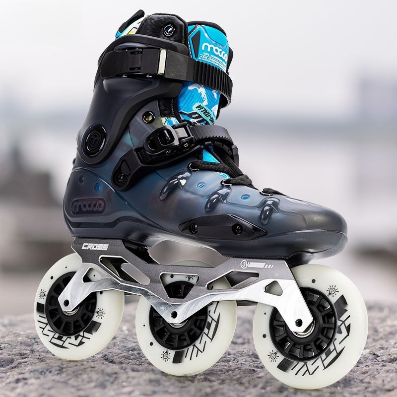 The Skating Shoes ThreeWheel Men's and Women's Roller Skating Adult