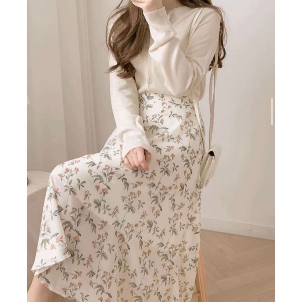 Korean style floral long skirt Skirt panjang bunga gaya Korea women ...