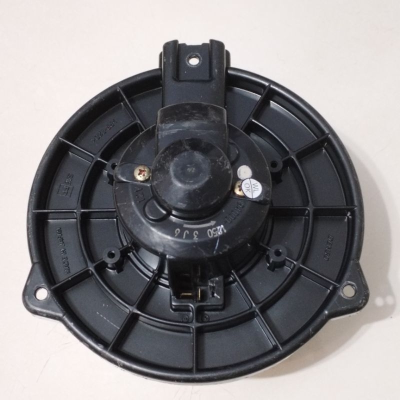 TOYOTA WISH ZNE10 / ALTIS 20032008 AIRCOND BLOWER MOTOR (HalfCut Japan