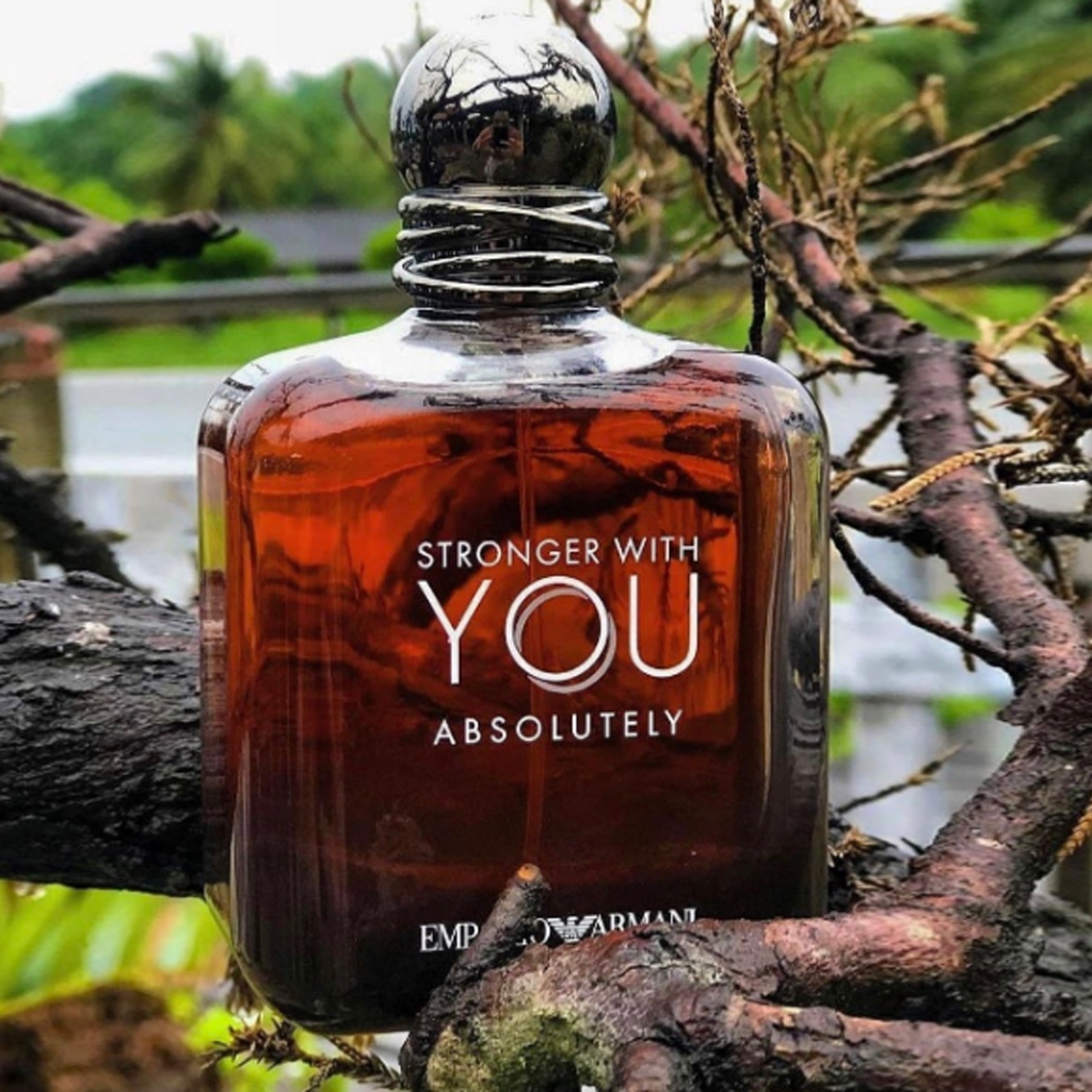 STRONGER WITH YOU ABSOLUTELY、 100mlの男性用 Giorgio Armani Emporio Stronger With You Absolutely Eau de