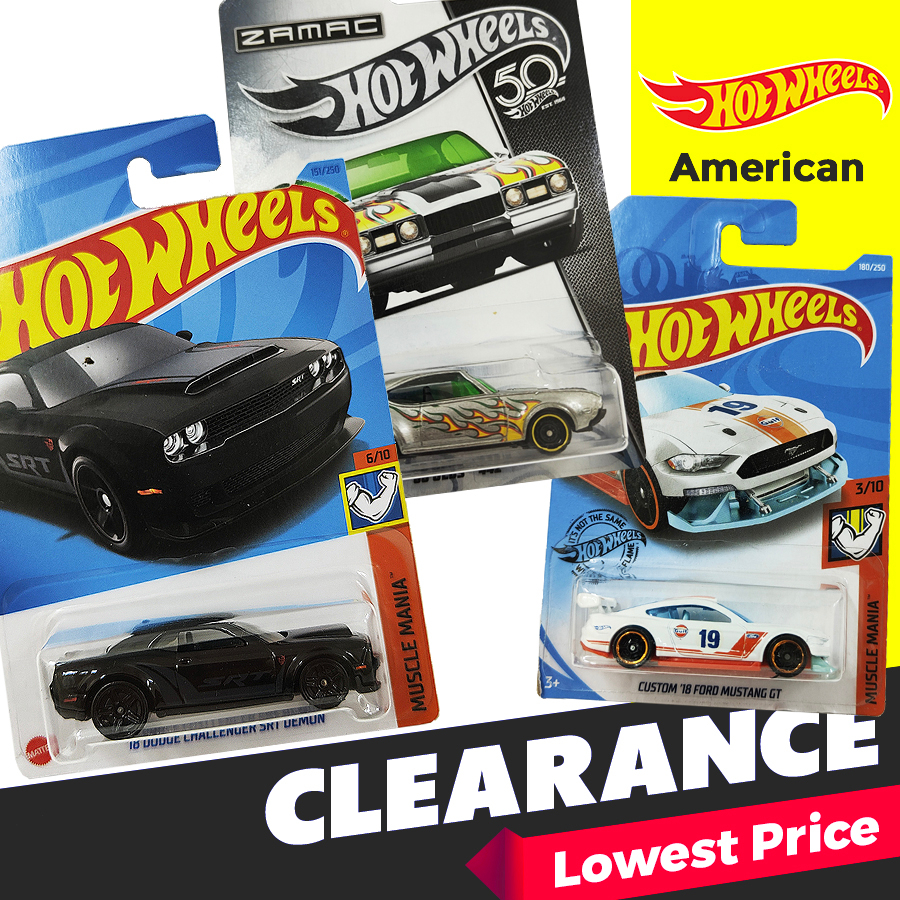 Hot Wheels Super Car Exotics Madness 5 Pack Random Diecast Bundle Set with  Various Lambos, Lotus, Porsches, Mclarens, Paganis and More