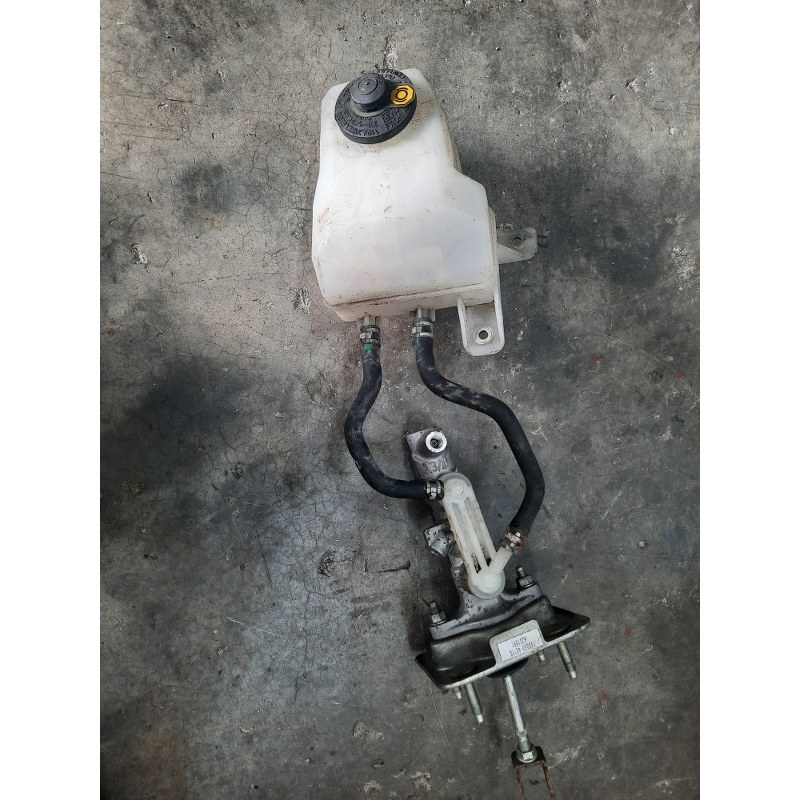Toyota Prius Break Master Cylinder with Reservoir Shopee Malaysia