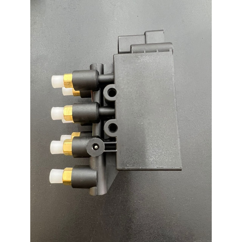 Airmatic valve Block Audi &Porsche &volkswagen bmw Mercedes Benz
