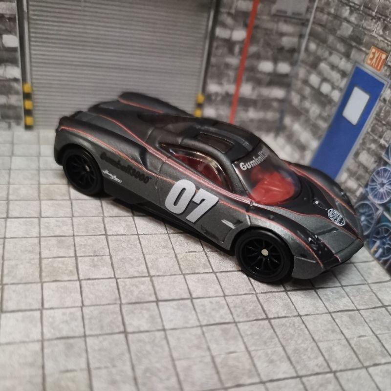 Hotwheels Premium Pagani Huayra (GumBall 3000) | Shopee Malaysia