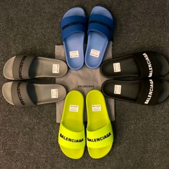 Balenciaga best sale mens slippers