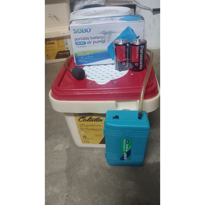 (COMBO SET) Bekas/ Tong Umpan Pancing 5 Liter + Pump Oksigen + Battery ...