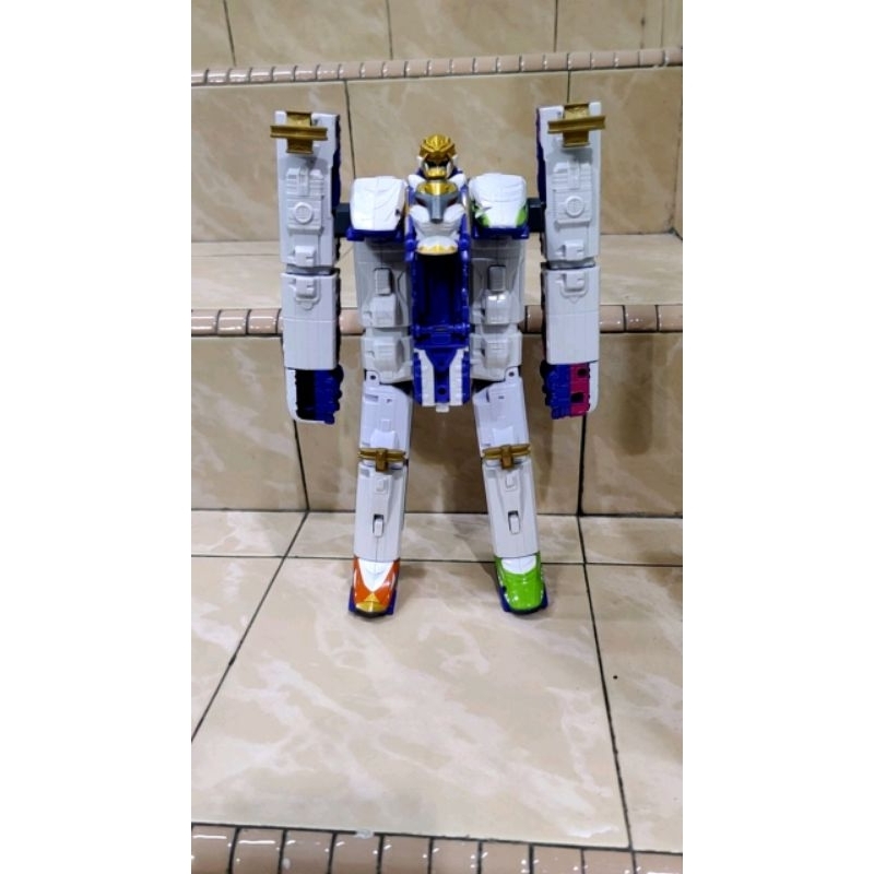 Ressha Sentai boukenger go onger ToQger goseiger header train megazord ...