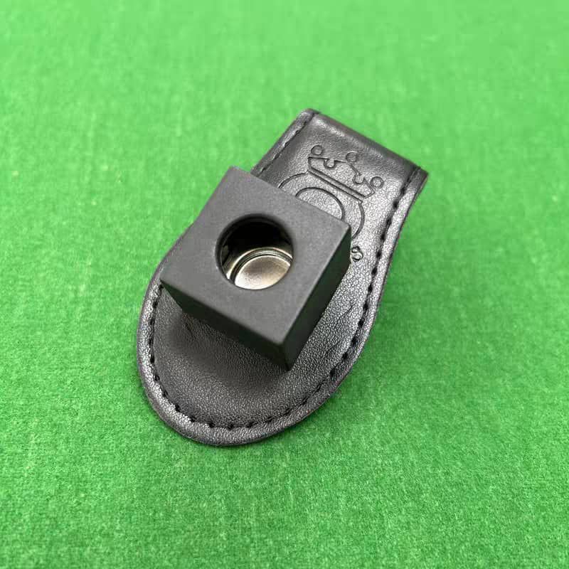 O'min POOL/SNOOKER MAGNETIC SQUARE & ROUND CHALK HOLDER