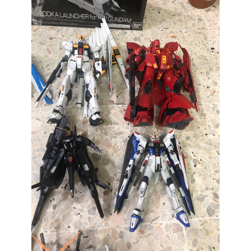 [BUNDLE] RG Nu Gundam and RG sazabi | Shopee Malaysia