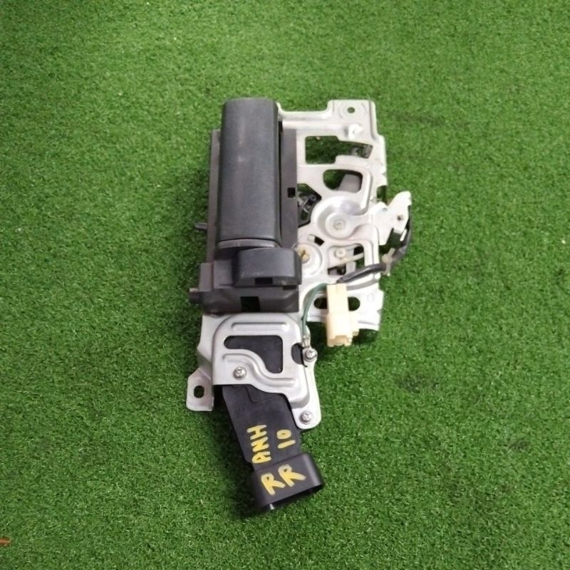 Toyota alphard anh10 lnner lock handle & actuator mechanism power ...