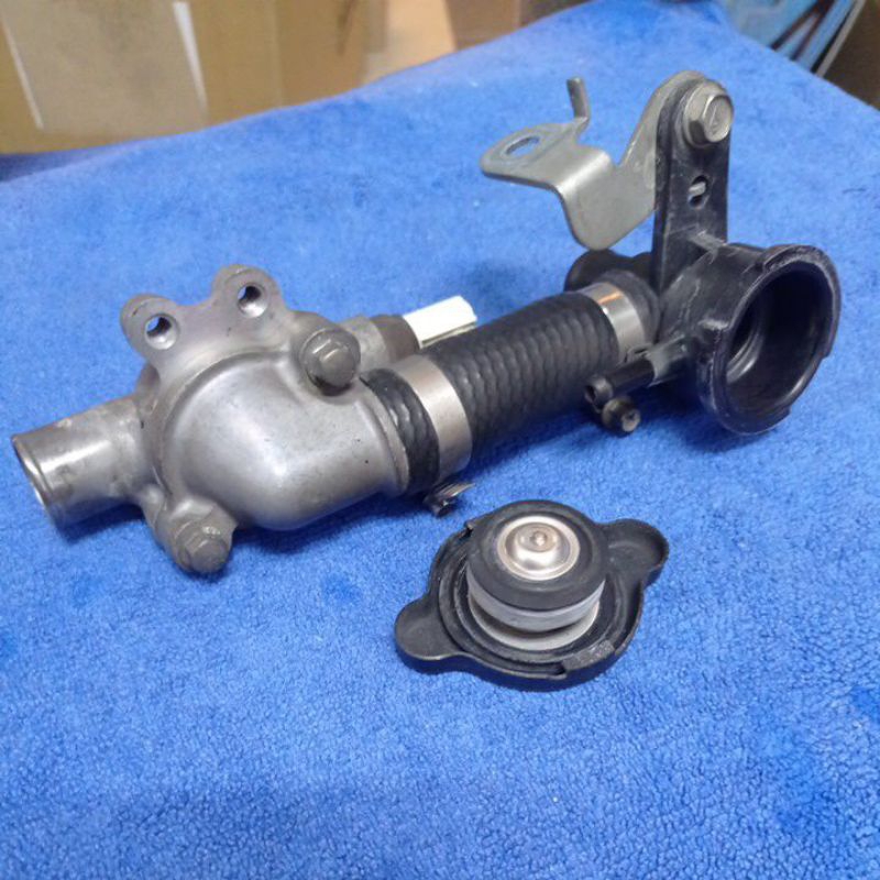 Kawasaki Ninja 250R Z250 2013 2017 radiator joint, thermostat