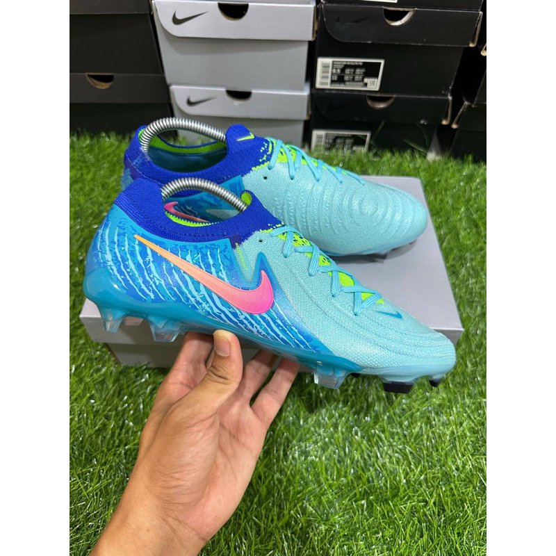 kasut bola nike phantom