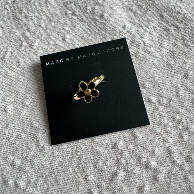 M@rc by M@rc Jacobs Daisy Ring Black | Shopee Malaysia