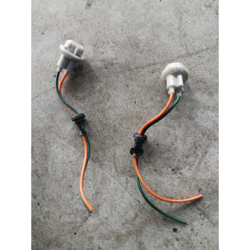 UNIVERSAL SIGNAL BULD SOCKET ORIGINAL USED | Shopee Malaysia