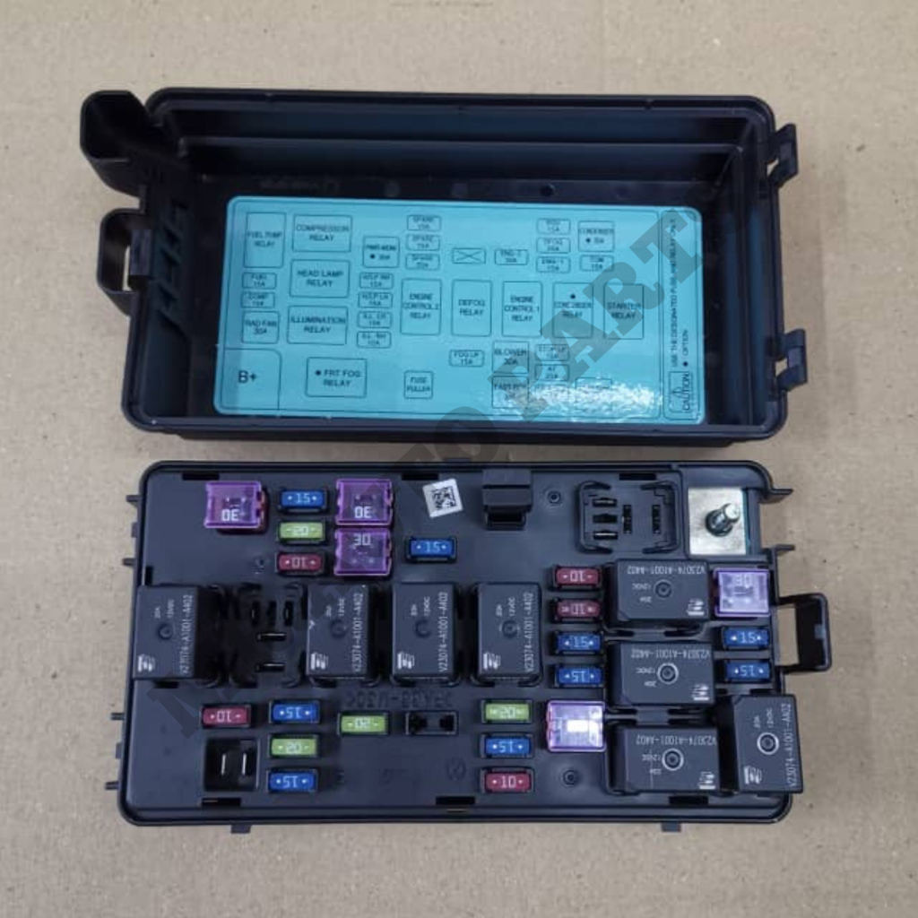 PW950647 /48 PROTON SAGA BLM FL FLX SAGA VVT 2016Y SAVVY FUSE BOX WITH