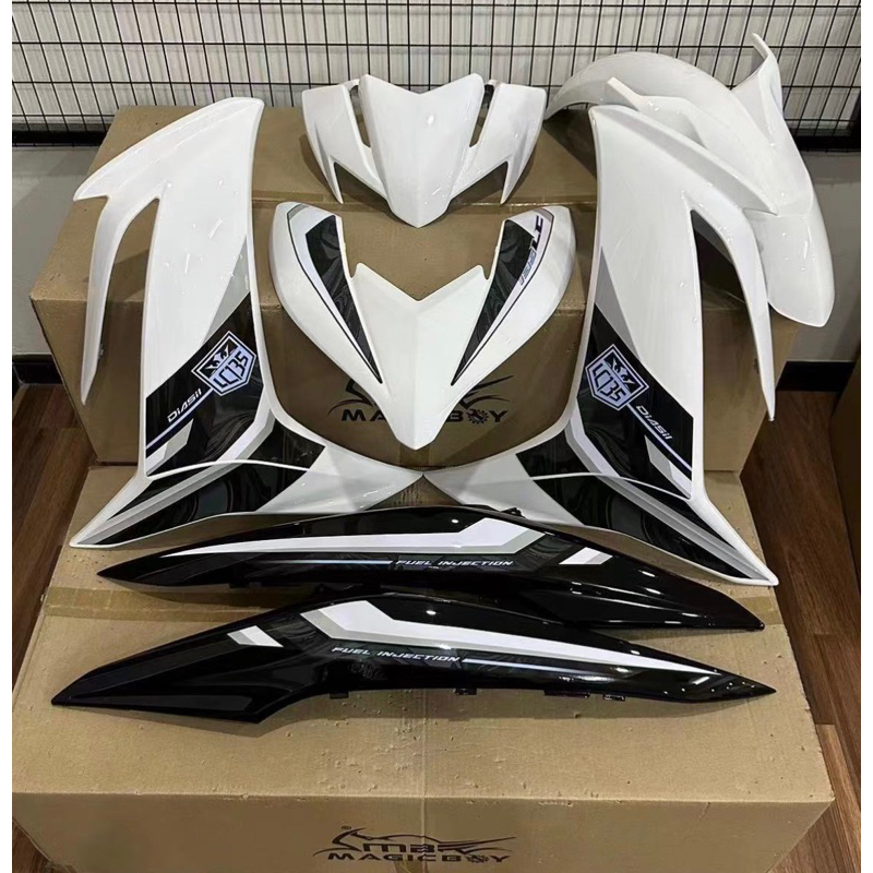 MAGIC BOY LC135 FI V8 GWHITE 53 /WHITE BLACK BODY COVER KIT SET ...