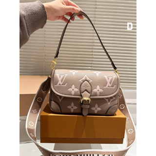 Louis Vuitton LV Classic Presbyopia Canvas Shoulder Bag Handbag
