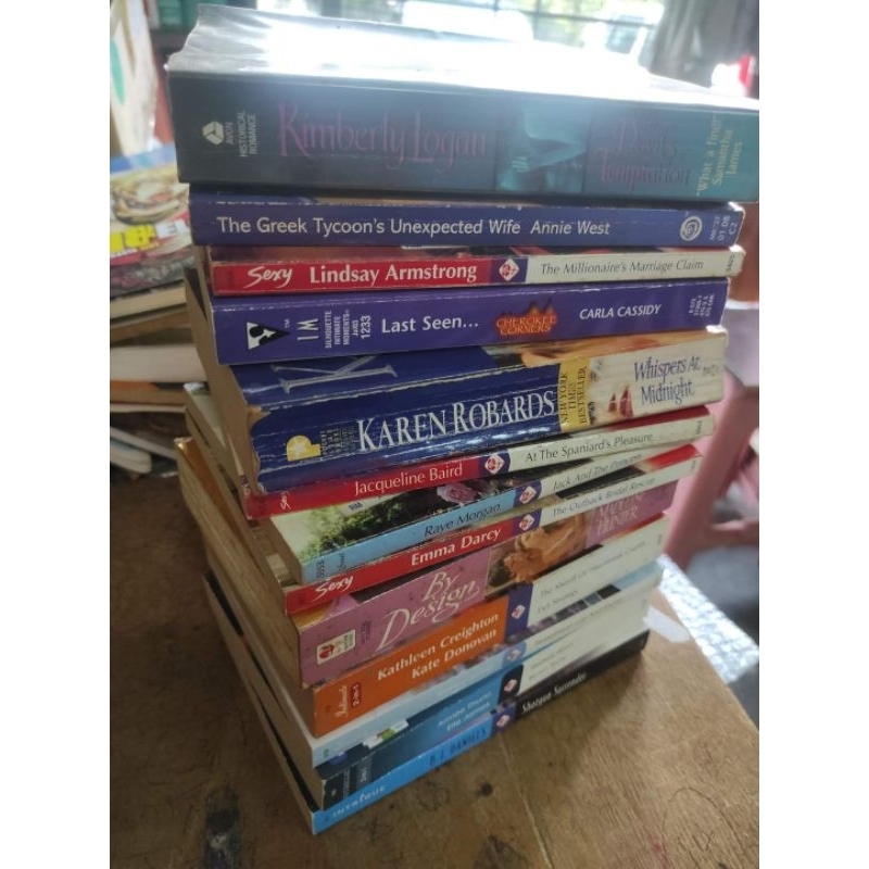 Novel English RANDOM pick 2 kg. genre LOVE & ROMANCE. Sorry cannot ...