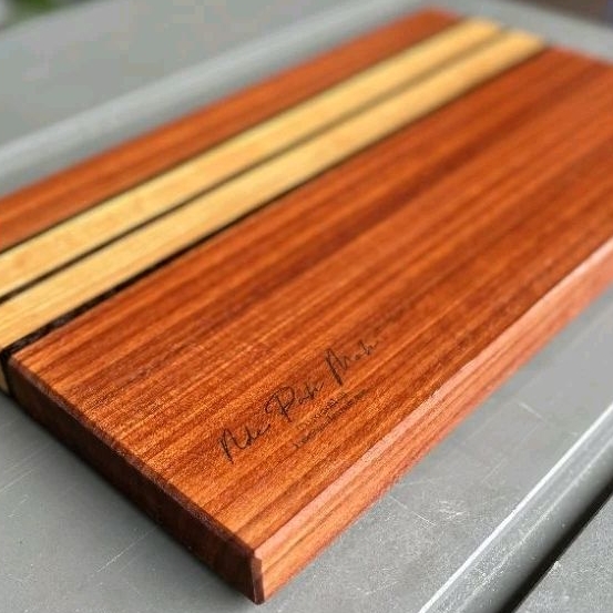 Artisan Wood Cutting / Chopping Board (Papan Pemotong Kayu Landas