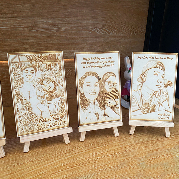 Personalised engraved wooden picture frame with stand ukiran laser ...
