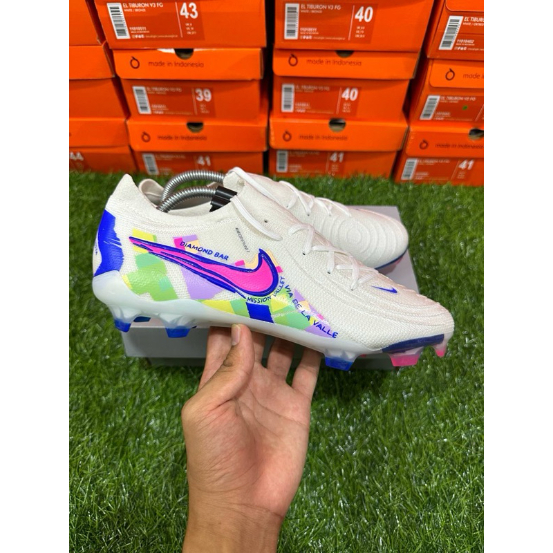 kasut bola nike phantom