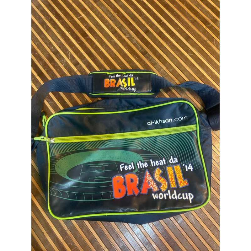 Al ikhsan sling bag hotsell