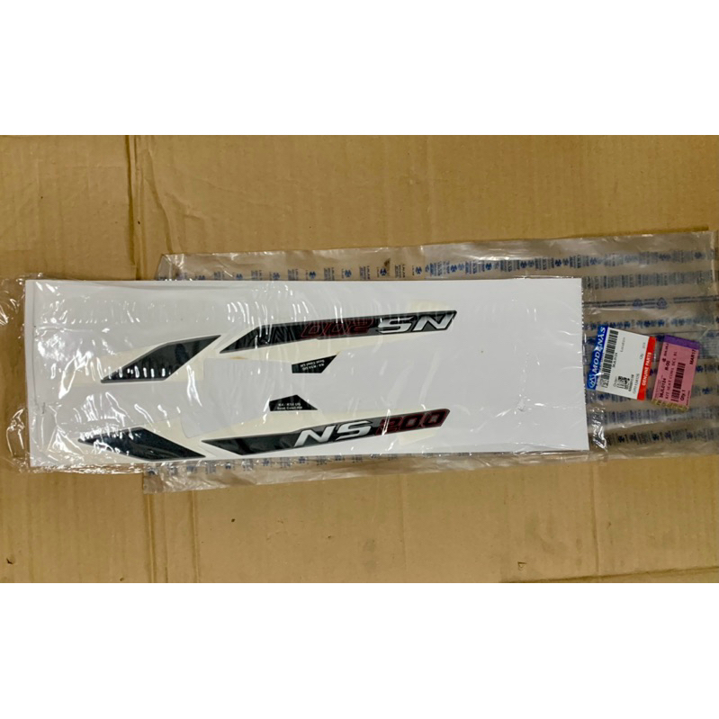 MODENAS BAJAJ PULSAR NS200 KIT SEAT COWL DCL BL STICKER (ORIGINAL
