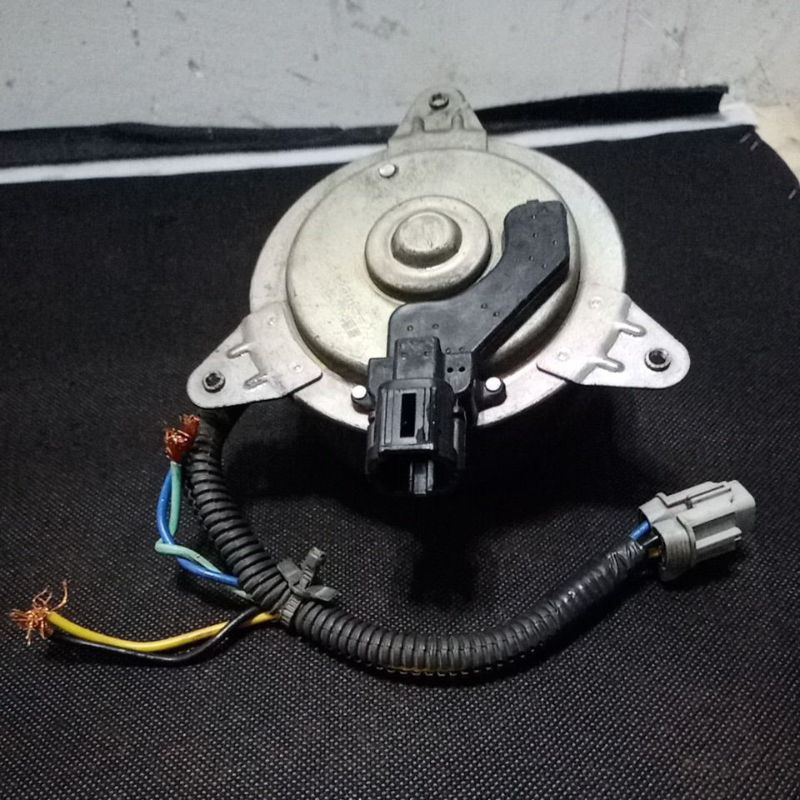 Nissan A33/32 Savvy radiator fan motor used product 4 pinBig motor ...