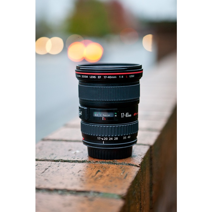 Canon EF 17-40mm f/4L USM Autofocus Zoom Super Wide Angle Canon EF 17-40mm f/4L USM Autofocus Zoom Super Wide Angle