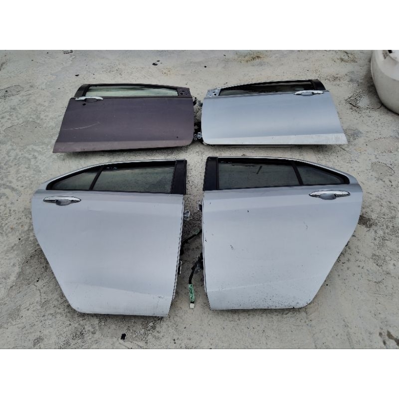 USED ORIGINAL PERODUA BEZZA PINTU DOOR | Shopee Malaysia