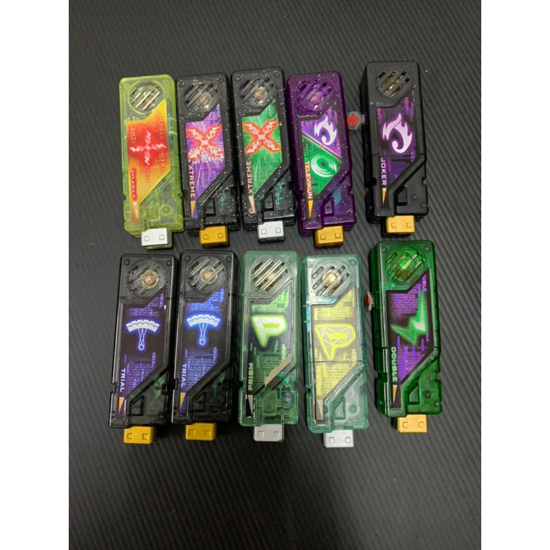 ORIGINAL BANDAI KAMEN RIDER W Gaia memory CYCLONE JOKER TRIAL PRISM ...