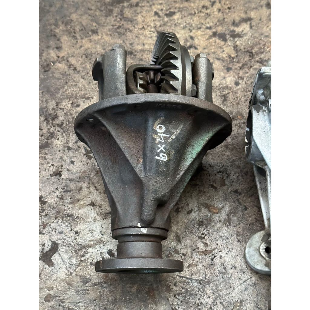 PERODUA KEMBARA HC MODEL (6X40) DIFFERENTIAL REAR GEAR AXLE REAR