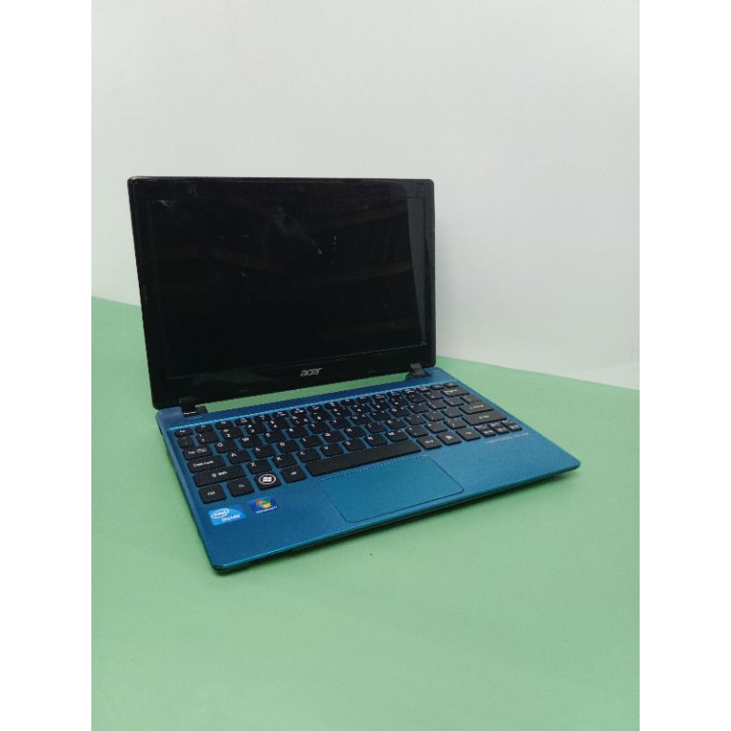 Acer Aspire One A0756 mini laptop screen broken a little Display got