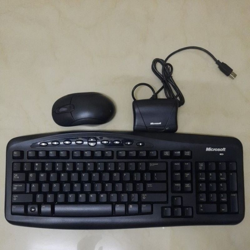 Microsoft Wireless Keyboard 700 V2.0 with Mouse and USB Port | Shopee ...