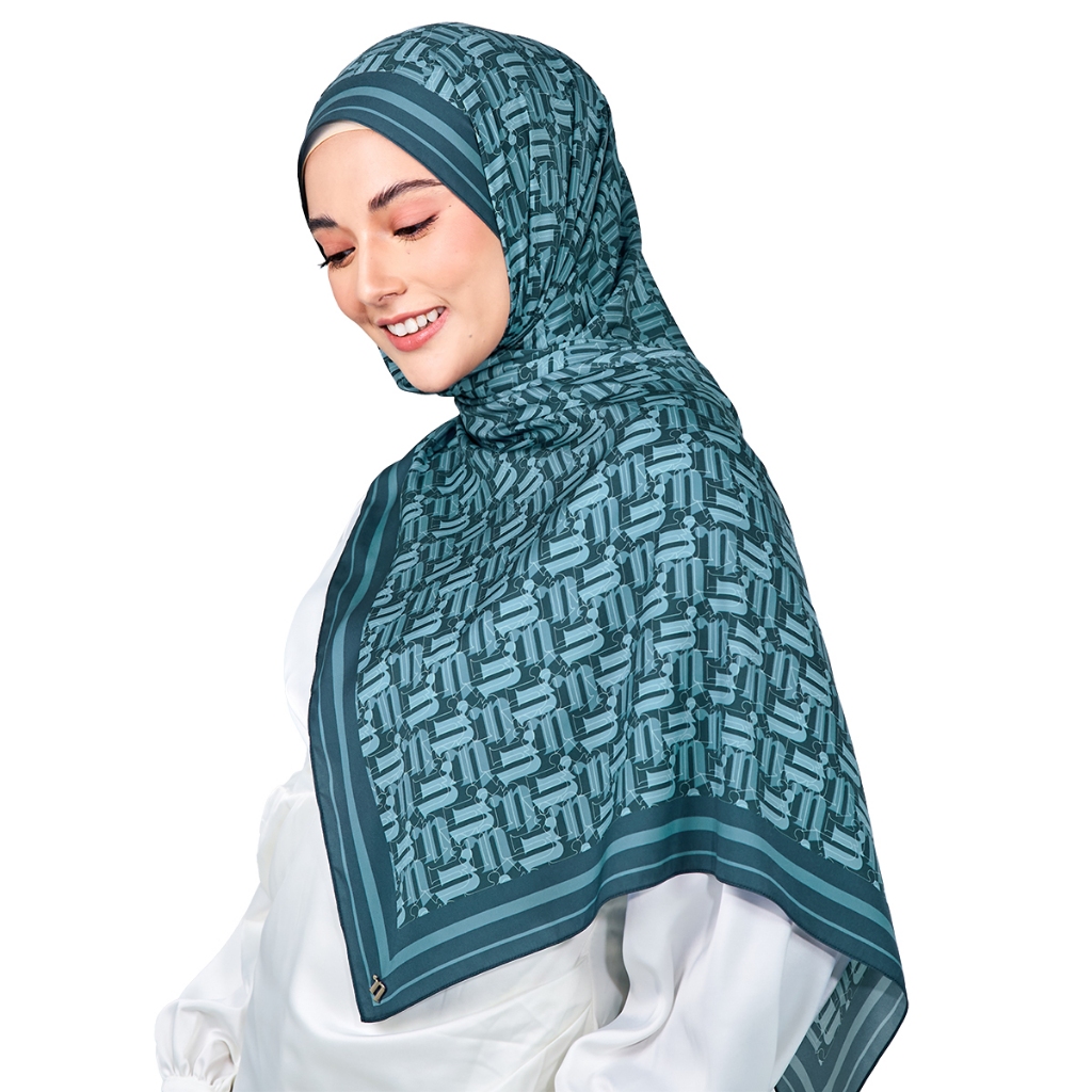 naelofar satin shawl