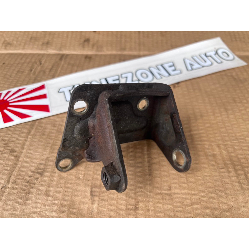 Storia YRV Gearbox Mounting Bracket For Storia/YRV/Kenari/Kelisa/K3/3SZ