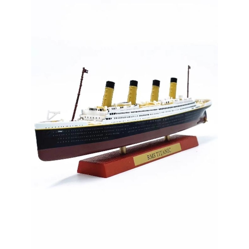 Editions Atlas RMS TITANIC 1:1250 in Blaby for £15.00 for sale